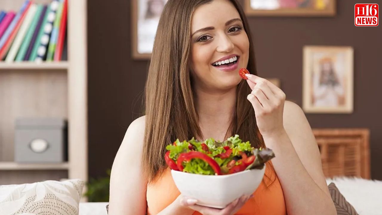 Dietician-approved Salad Tips for Expecting Moms, Plus Recipe For the Pregnancy Power Salad